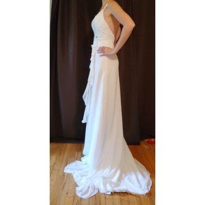 Size 4, NEW w/ tags, Wedding Dress - Venus of Symphony